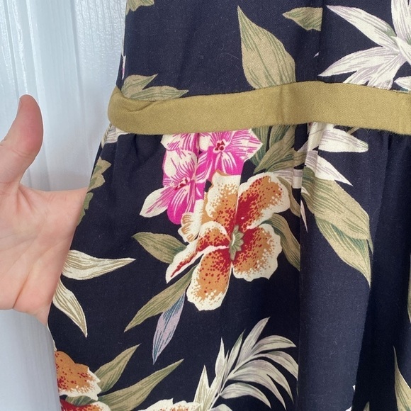 Positive Attitude vintage drop waist dress with Hawaiian print. - Picture 4 of 10
